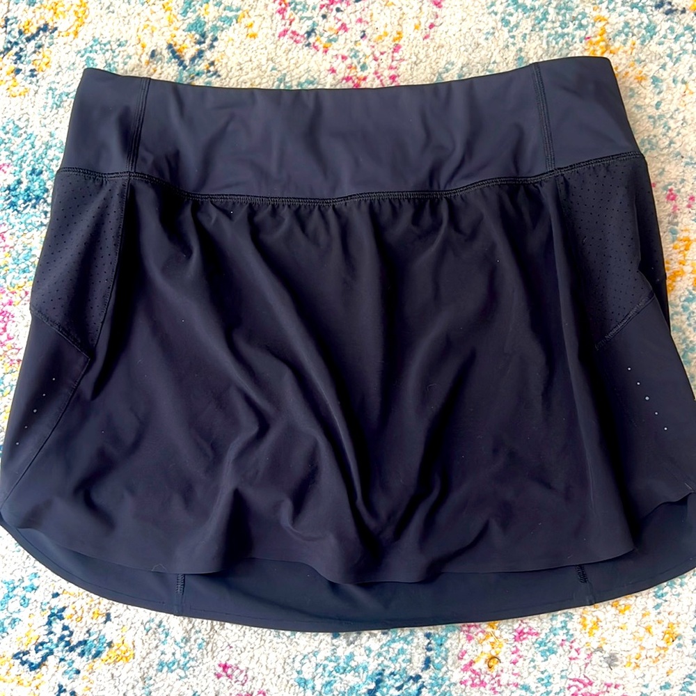Athleta athletic skirt with shorts - black (large) L